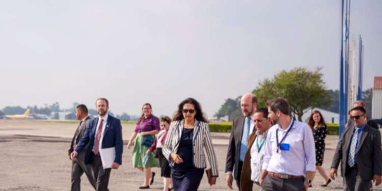 La subsecretaria de Derechos Humanos de EEUU efectúa una gira de trabajo por Guatemala