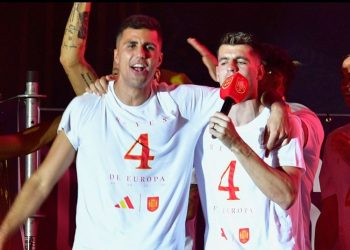 La UEFA anuncia una investigación por los cánticos de 'Gibraltar español' de Morata y Rodrigo