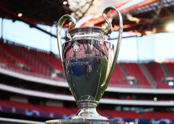 La UEFA mueve la final de la Champions League de San Petersburgo a Parí­s por la guerra entre Rusia y Ucrania