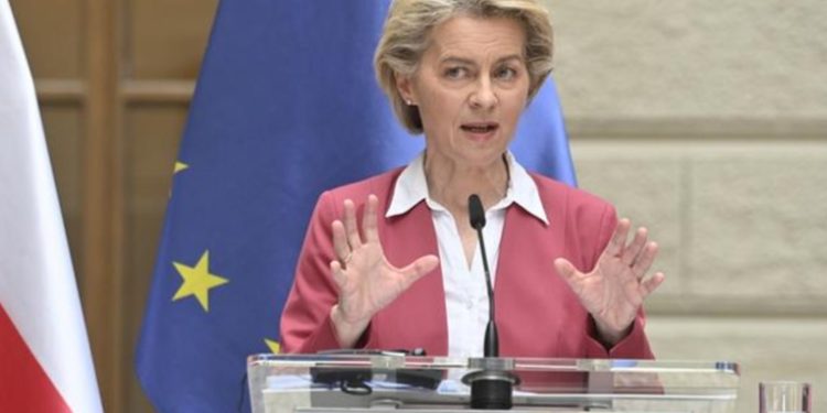 La Unión Europea ha exportado más de mil millones de dosis de vacunas anti-coronavirus a 150 países.