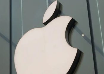 La Unión Europea multa a Apple con 1.800 millones de euros