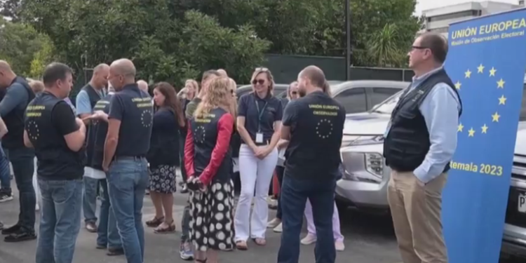 La Unión Europea pide que el balotaje en Guatemala sea sin interferencias de Fiscalía