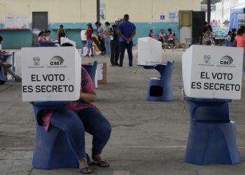 La violencia y la desconfianza minan Ecuador a semanas de la consulta de Noboa