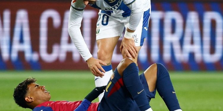 Lamine Yamal se pierde el Barça-Atleti con una lesión de ligamentos en el tobillo
