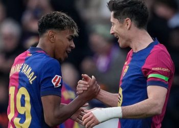 Lamine Yamal tira del Barça para ganar al Alavés y volver de lleno a la lucha por la liga