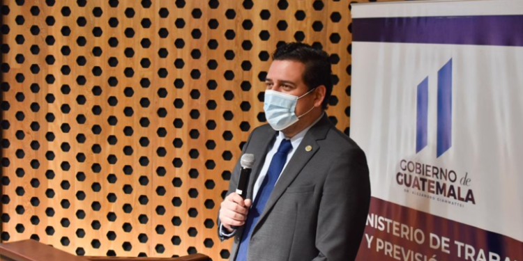 Lanzan campaña para promover empleo digno en Guatemala