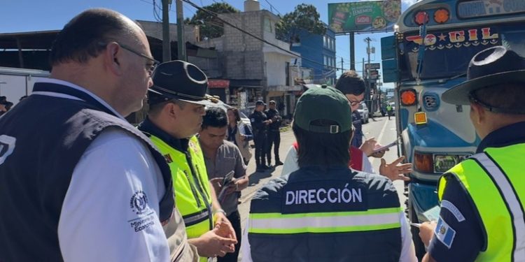 Lanzan campaña para promover seguridad vial durante fiestas de fin de año