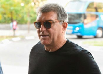 Laporta: Koeman seguirá como entrenador, merece un margen de confianza