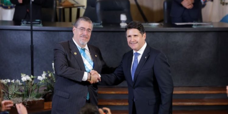 Las 340 municipalidades cumplieron con la toma de posesión de autoridades electas