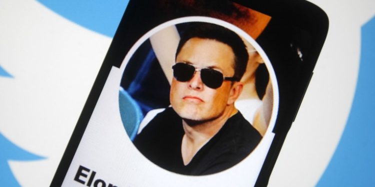 Las acciones de Twitter caen hasta más del 5 % luego de que Musk cancelara el acuerdo de compra de la red social