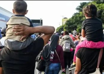 Las autoridades mexicanas aseguraron a más de un centenar de migrantes guatemaltecos