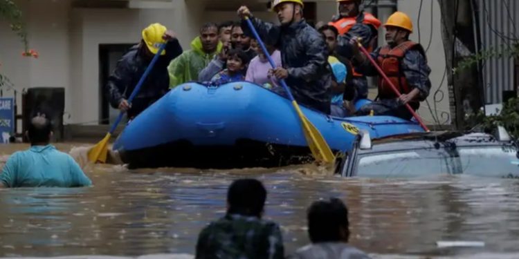 Las inundaciones en Nepal dejan al menos 209 muertos