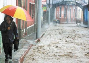 Las lluvias de las últimas horas han dejado miles de personas damnificadas