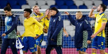 Las Palmas, primer equipo en emitir un comunicado contra la cautelar a Dani Olmo y Pau Víctor