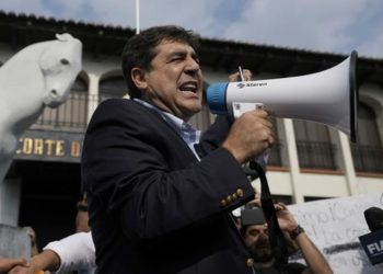 Las papeletas presidenciales se imprimirán sin el rostro del candidato, Carlos Pineda