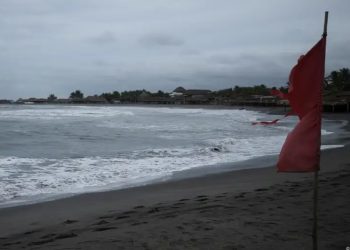 Las tormentas Flossie y Barry se forman frente a México