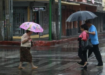 Leves lloviznas continuarán durante la semana