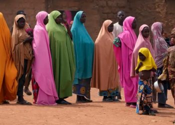 Liberados en Nigeria 287 estudiantes secuestrados en escuela