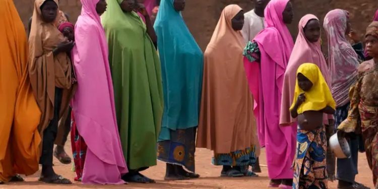 Liberados en Nigeria 287 estudiantes secuestrados en escuela