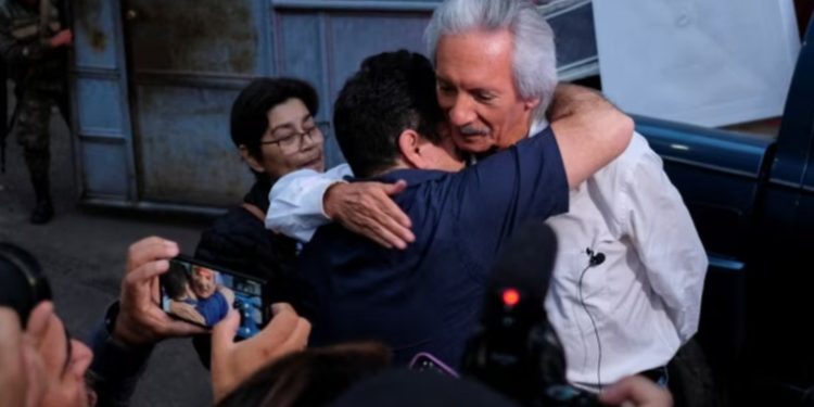 Liberan a periodista guatemalteco José Rubén Zamora tras 2 años de prisión sin condena