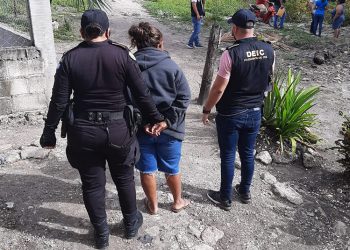 Ligan a proceso penal a mujer involucrada en la muerte de Sharon Figueroa
