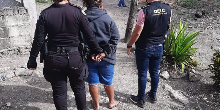 Ligan a proceso penal a mujer involucrada en la muerte de Sharon Figueroa