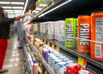 Llaman en EE.UU. a prohibir la venta de bebidas energizantes a niños