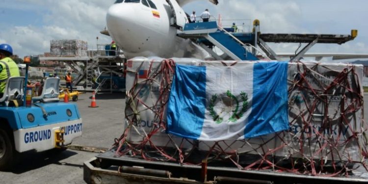 Llegan a Guatemala 700.000 dosis del segundo componente de la vacuna rusa Sputnik V