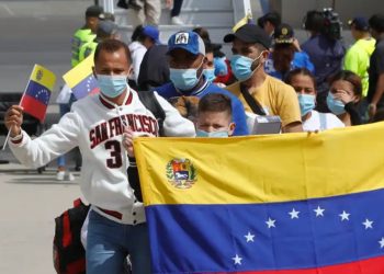 Llegan a Venezuela más de 199 deportados desde EE.UU.