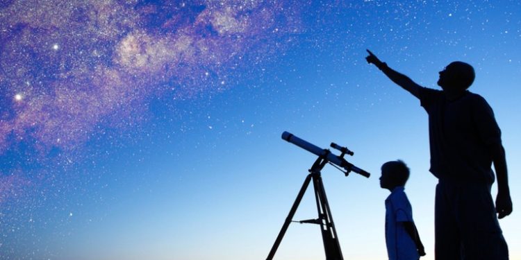 Lluvias de meteoros, una superluna y dos eclipses solares: estos son los fenómenos cósmicos que no se puede perder en 2022