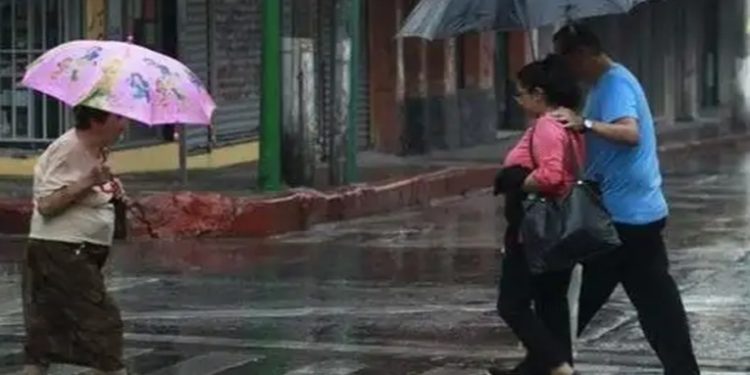 Lluvias vespertinas y nocturnas en todo el país, según pronóstico semanal del Insivumeh