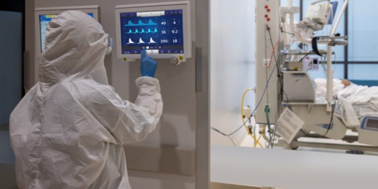 Lo que se conoce sobre una enfermedad no identificada que causó el aislamiento de una clí­nica en Argentina