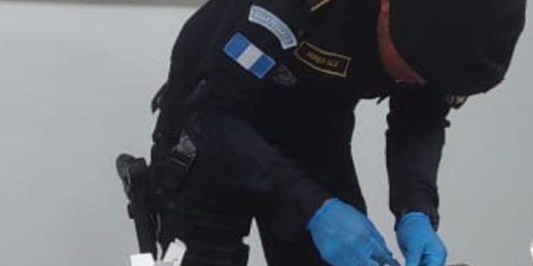 Localizan 207 tabletas y dos frascos con metanfetaminas en una bodega del Aeropuerto La Aurora