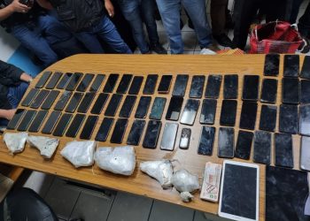 Localizan armas, licor y celulares en requisa del preventivo de la zona 18