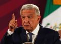 López Obrador pide a mexicanos no dejarse manipular por narco