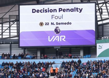 Los clubes de la Premier League acuerdan mantener el VAR la siguiente temporada