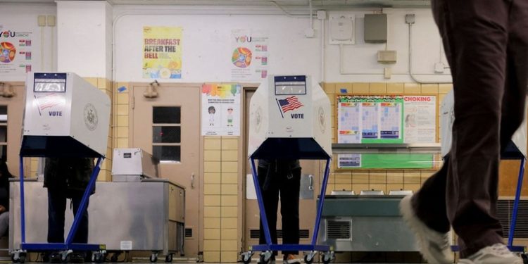 Los estados del Este y del centro votan ya en las elecciones estadounidenses más disputadas de los últimos tiempos