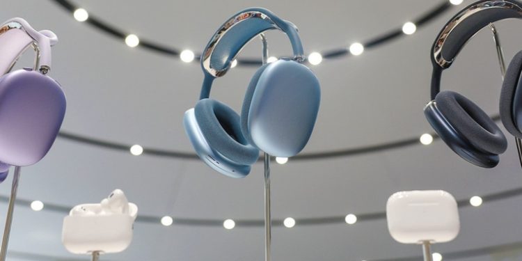 Los nuevos AirPods podrían traducir conversaciones en vivo