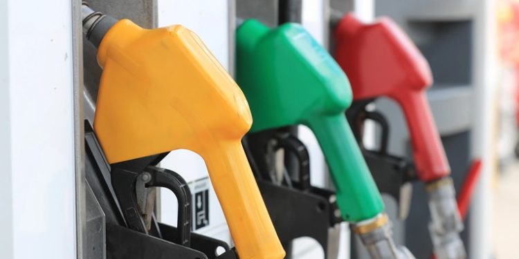 Los precios de los combustibles se elevan 1.20 quetzales por galón