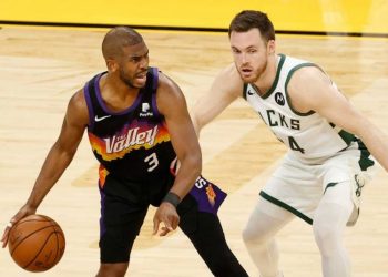 Los Suns vencen a un estelar Antetokounmpo y colocan el 2-0 en la serie