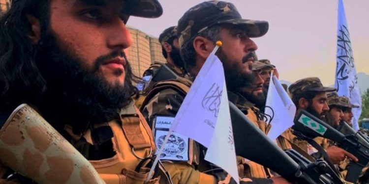 Los talibanes inician una operación contra el Estado Islámico en Afganistán