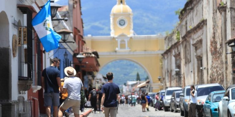 Los turistas salvadoreños son los que mas han visitado a Guatemala