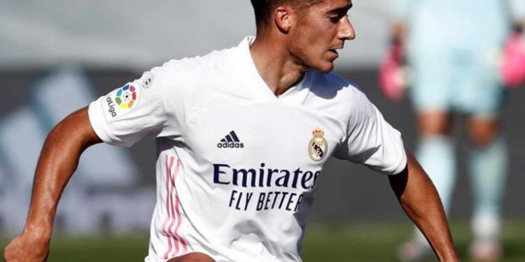 Lucas Vázquez renueva con el Real Madrid hasta 2024