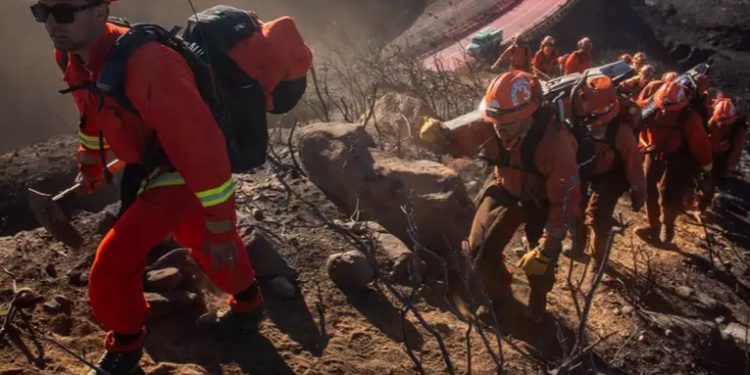 Luego de 3 semanas controlan incendios en Los Ángeles