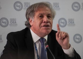 Luis Almagro se reunió con el pleno de magistrados del Tribunal Supremo Electoral