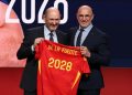 Luis de la Fuente renueva como seleccionador español de fútbol hasta 2028