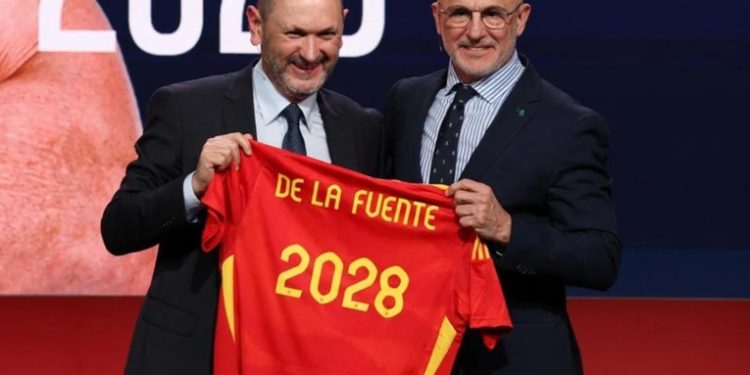 Luis de la Fuente renueva como seleccionador español de fútbol hasta 2028