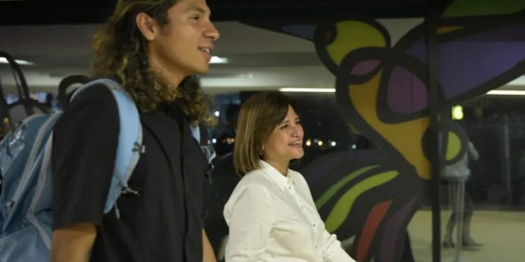 Luis Grijalva llega por primera vez a Guatemala para campamento