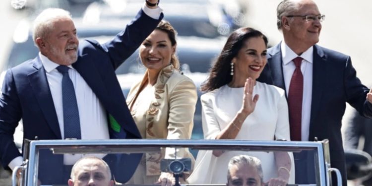 Lula da Silva asume como presidente de Brasil