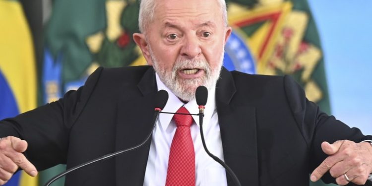 Lula da Silva critica la libertad condicional a Dani Alves